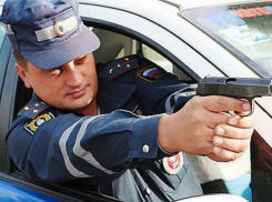 Под Волгоградом полицейский расстрелял ВАЗ для задержания лихача