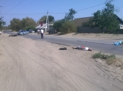 В Камышине мотоциклист насмерть сбил женщину и сам погиб