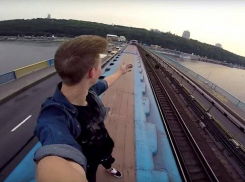 15-летний подросток получил сильнейшие ожоги во время селфи на крыше поезда под Волгоградом 