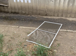 В Волгограде трехлетний мальчик умер после падения из окна