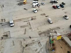 Латаем латки: блогер показал, как ремонтируют дорогу под Волгоградом