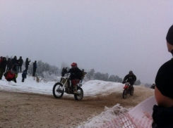 Мотокросс в Волгограде: 70 спортсменов показали лучшие трюки 