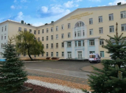 Годовалая девочка попала в больницу с шурупом в животе в Волгограде