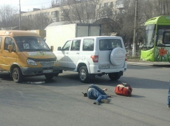 Маршрутка сбила мужчину на пешеходном переходе в Волгограде