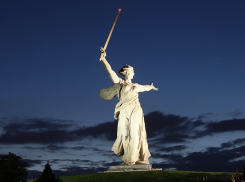  Студенты Волгограда выстроятся в цифру 200, чтобы поддержать «Родину-мать» в голосовании 