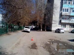 На юге Волгограда водитель ВАЗ-2106 сбил 37-летнего мужчину и скрылся