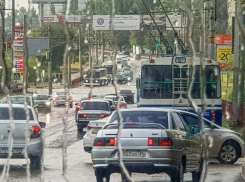 На западе Волгограда под воду ушел бульвар 30-летия победы