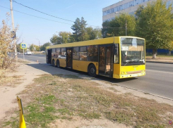 Волжанину зажало руку дверью в автобусе: мужчина попал в больницу