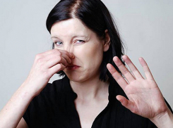 Прикрытый брезентом склад кишок обнаружили под Волгоградом