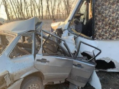 Девять человек разбились на границе с Волгоградской областью: трое погибших