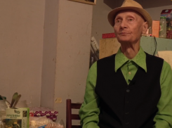 Московская блогерша собрала деньги на квартиру живущему в подвале пенсионеру из Волгограда