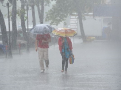 В Волгограде до конца суток ожидаются грозы, ливни и град 