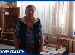 «Потолок рухнул, все сыплется»: с ужасом ждет отопительного сезона жительница аварийного дома на Линейной в Волгограде 