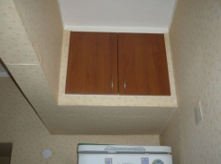 Волгоградец изрезал москвича и спрятался на антресоли