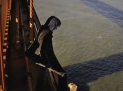 Под Волгоградом прыгнул с моста и утонул 29-летний мужчина