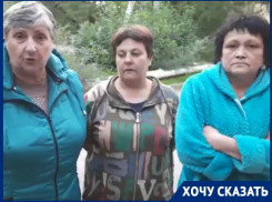 С молотком и полицией выбивают воду у УК: видео народного схода волгоградцев