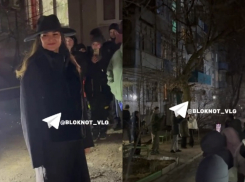 Полиции пришлось сдерживать поклонников ясновидящей Райдос под Волгоградом