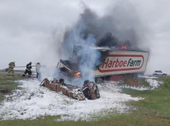 Женщина сгорела в УАЗике на трассе Волгоград – Элиста: видео