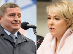 Окружение губернатора Андрея Бочарова «Коммерсантъ» назвал возможным заказчиком инфопровокации на депутата Ирину Гусеву