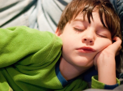 В центре Волгограда 11-летнего мальчика от крепкого сна освободили спасатели