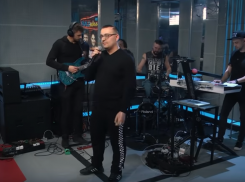 Автор хита «Холод собачий» из Волгограда зажег в эфире шоу «Мурзилки LIVE» на «Авторадио»