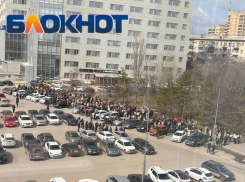 Крупный бизнес-центр эвакуировали в центре Волгограда