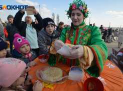 Волгоградская Масленица 2023: подробная афиша городских гуляний с блинчиками