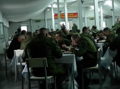 Необычными блюдами накормили мобилизованных под Волгоградом