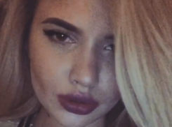 Топ-3 селфи волгоградок с накаченными губами и нарисованными бровями 