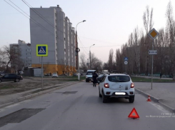 Водитель на Renault сбил женщину на переходе в Краснооктябрьском районе Волгограда