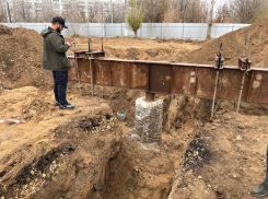 Установку колеса обозрения начали на бульваре Энгельса в Волгограде