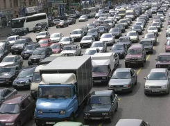 В Волгограде до вечера 15 октября перекрыли улицу Маршала Еременко