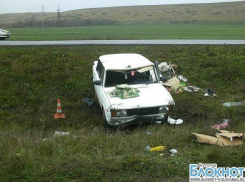 В Волгоградской области пенсионер погиб в перевернувшейся машине