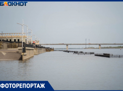 Мощный разлив Волги затопил набережную в Волгограде 