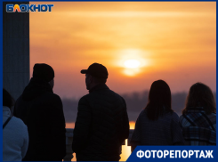 Золотой рассвет: волгоградцы поймали всю красоту первого утра астрономической весны