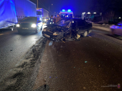 В Волгограде столкнулись два ВАЗа, Mazda и автобус: есть пострадавший 