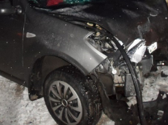 В лобовом столкновении Hyundai Getz и ВАЗа под Волгоградом погиб водитель