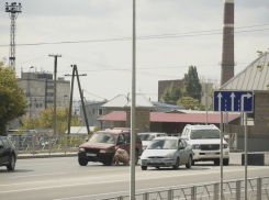 Тройное ДТП произошло перед въездом в тоннель на Тулака