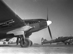 4 сентября 1942 года - в состав Сталинградского фронта направлена 16-я воздушная армия