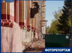 «Почта России» устроила интригу на главной площади Волгограда