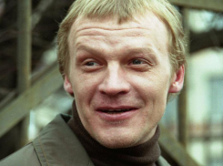 - Ну,  прогавкала где-то псина, - волгоградский общественник об актере Серебрякове 