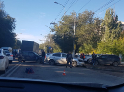 Трое детей пострадали в утреннем ДТП на севере Волгограда