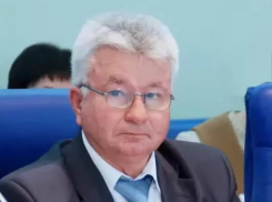 Депутат Владимир Струк слагает полномочия депутата облдумы