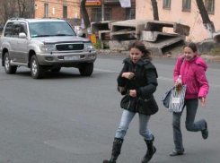 Под Волгоградом водитель на Chevrolet сбил 14-летнюю школьницу