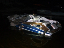 В Волгограде моторная лодка разбилась о катер, есть пострадавшие