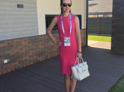 Олимпийская чемпионка из Волгограда надела розовое платье на матч Нигерии и Исландии