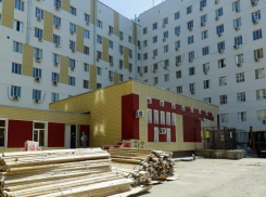 В Волгограде Андрей Бочаров поинтересовался готовностью больничного комплекса к мундиалю