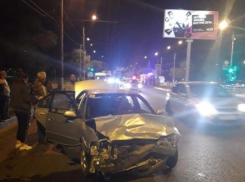 Две легковушки не поделили дорогу на «Патриоте»: четверо волгоградцев в больнице