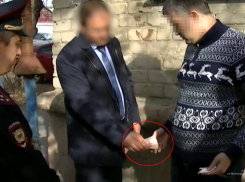 Сотрудник Ростехнадзора задержан в Волгограде за взятку