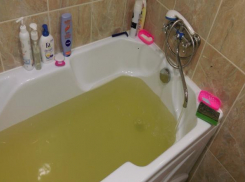 Волгоградцы пожаловались на воду со ржавчиной